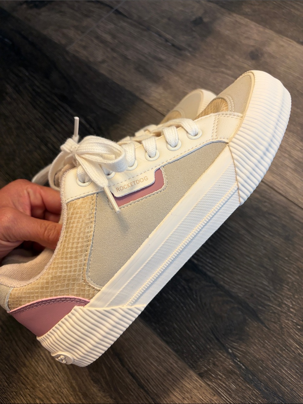 Rocket Dog Cream and Pink Low-Top Platform Sneakers